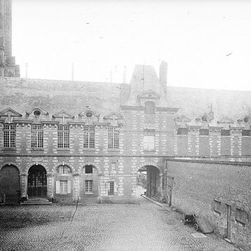 Palais épiscopal de Lisieux