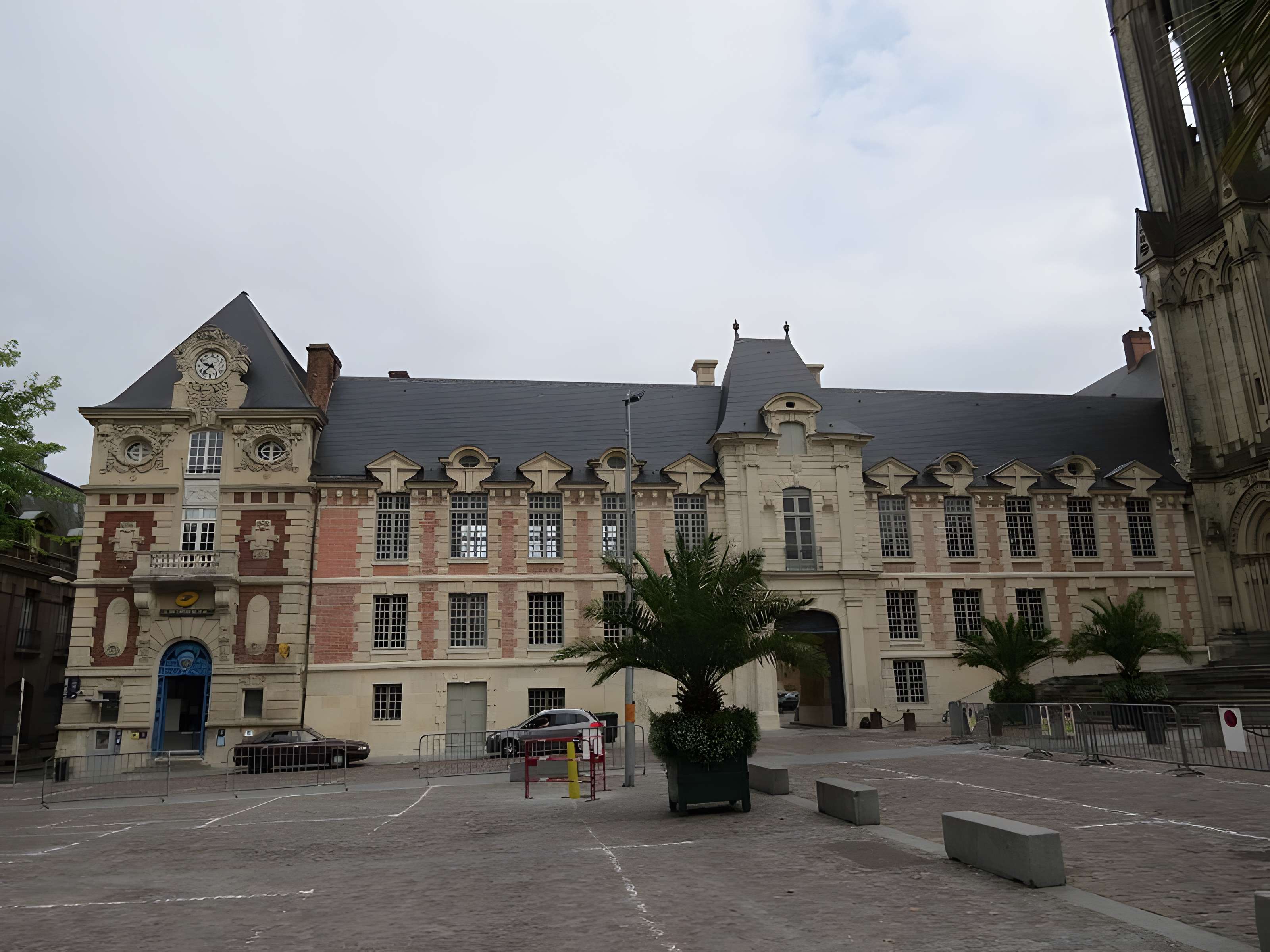 Palais épiscopal de Lisieux 