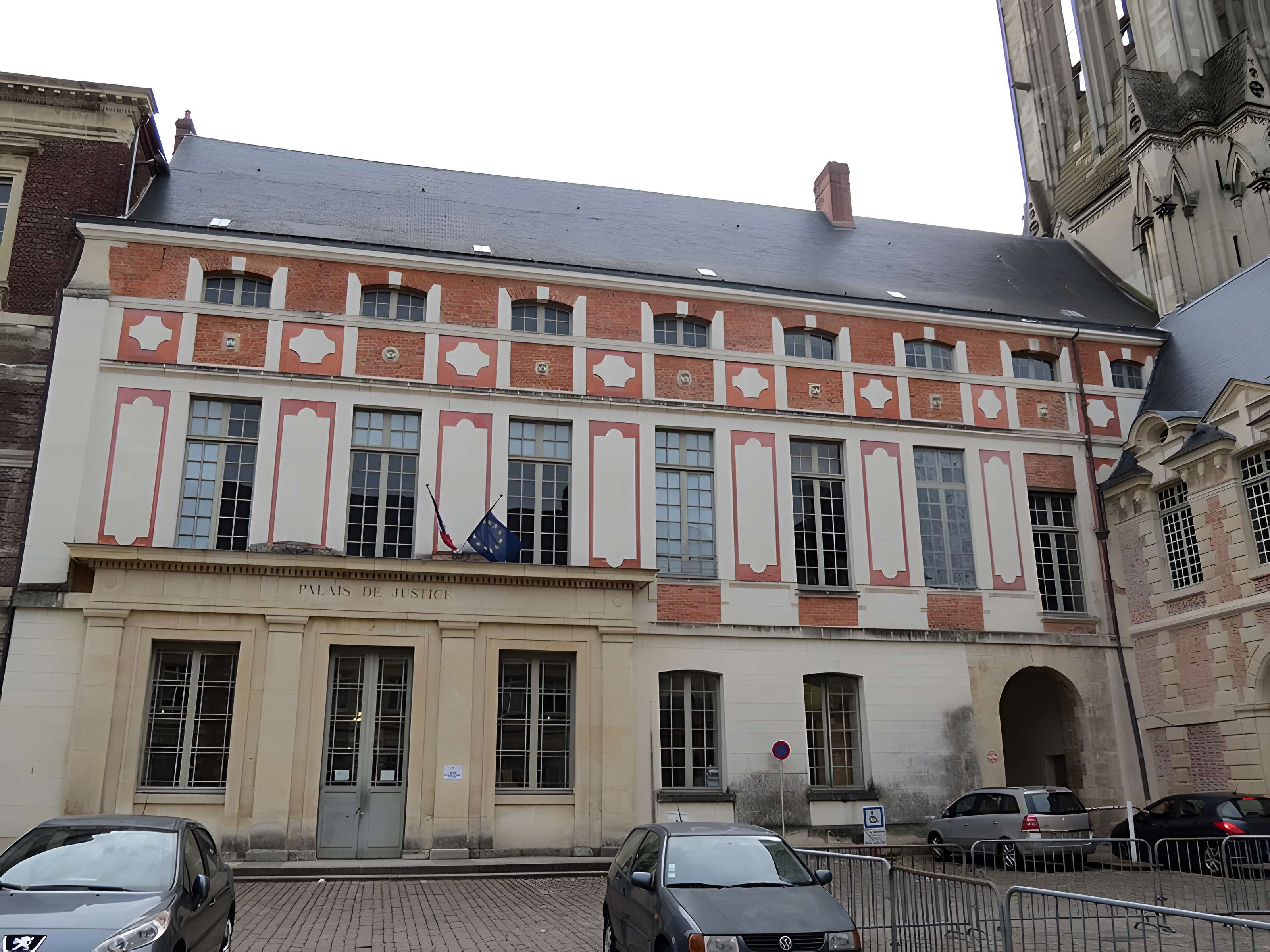 Palais épiscopal de Lisieux