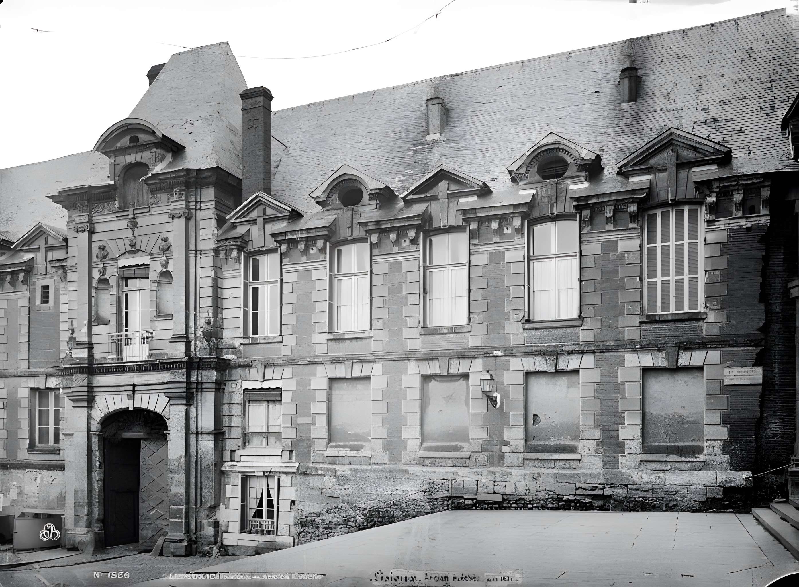 Palais épiscopal de Lisieux
