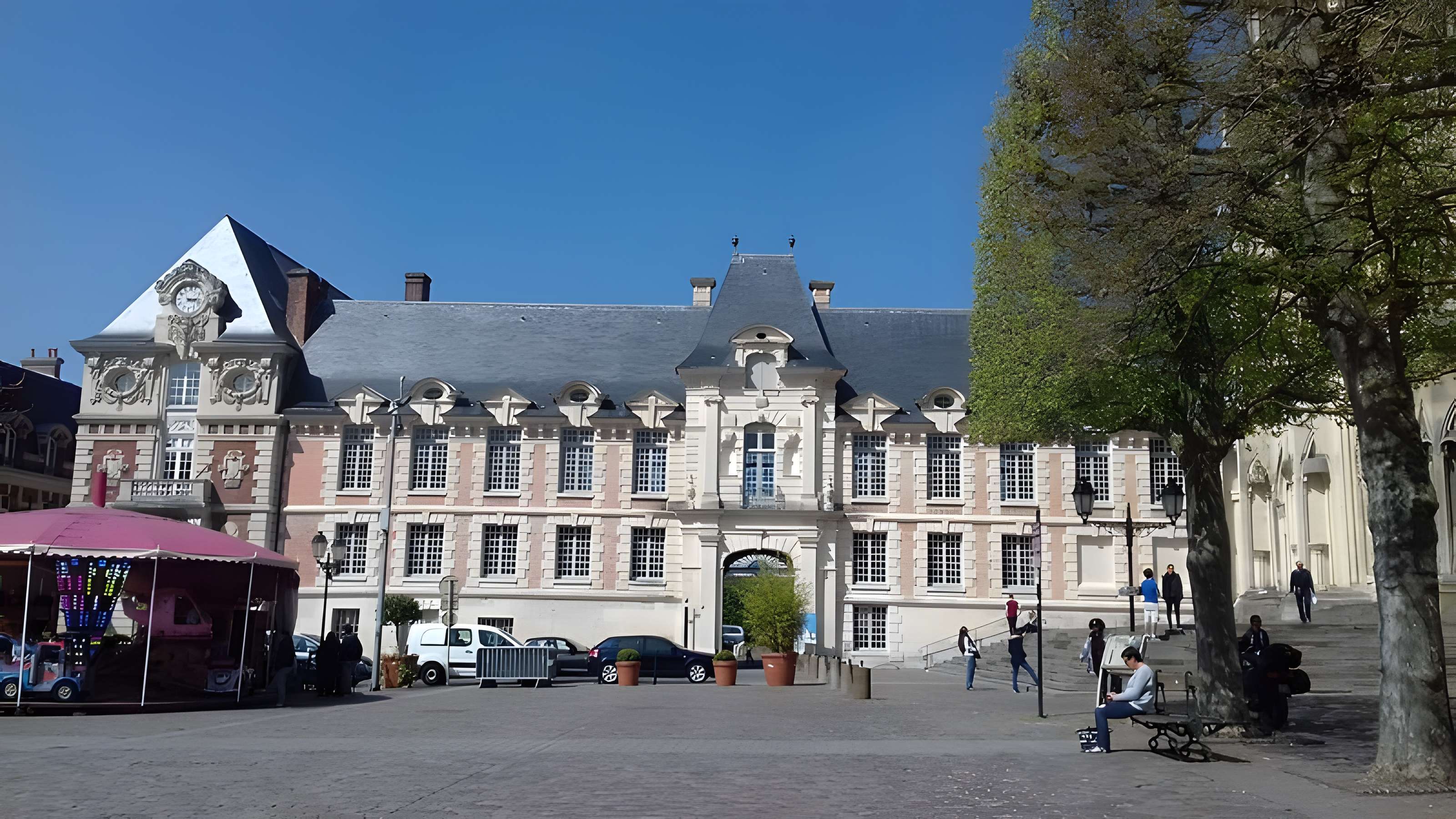 Palais épiscopal de Lisieux
