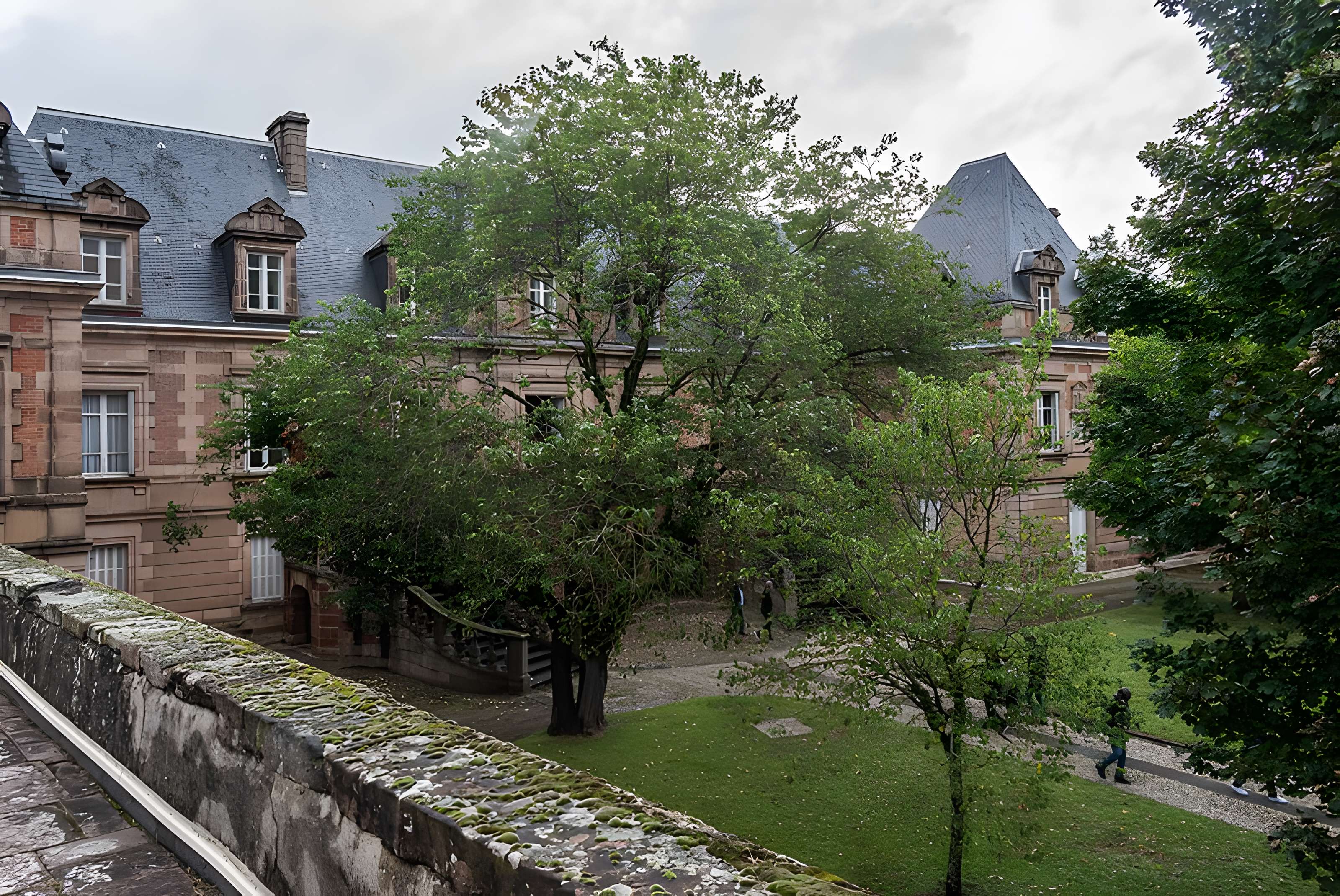 Palais épiscopal de Rodez