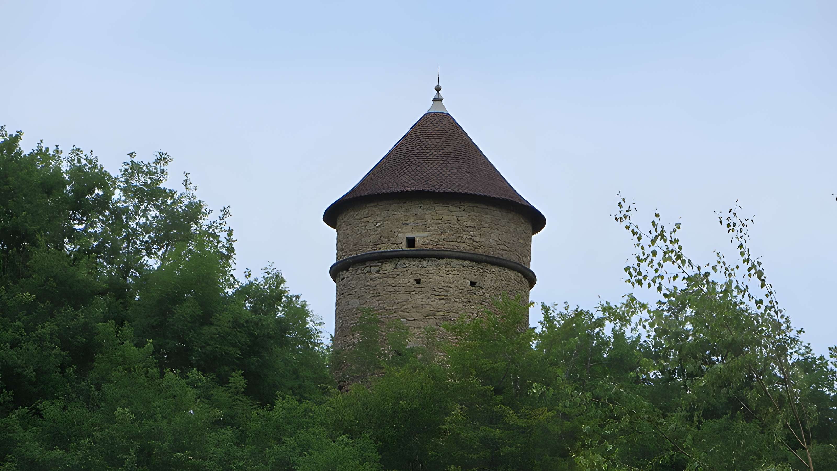 Pigeonnier dit Tour de Cossieux à Jujurieux