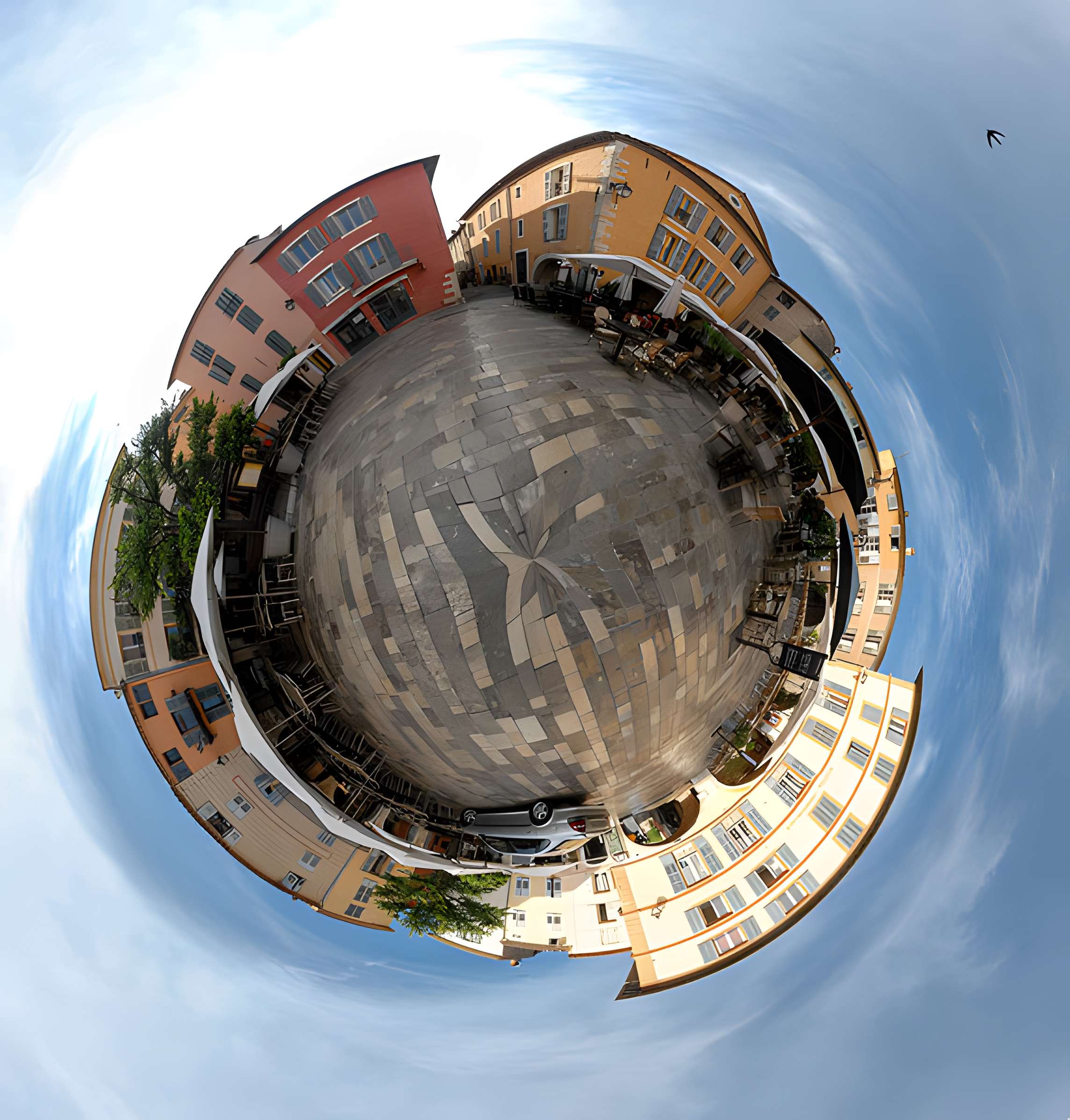 Place des Arcades de Valbonne