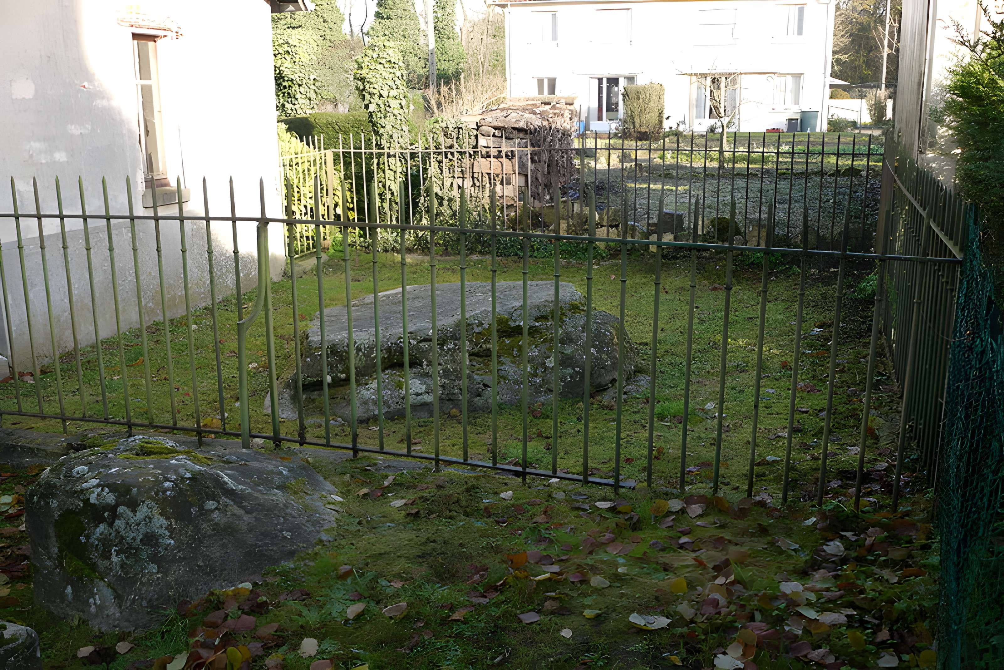 Polissoir de Neuilly-Saint-Front