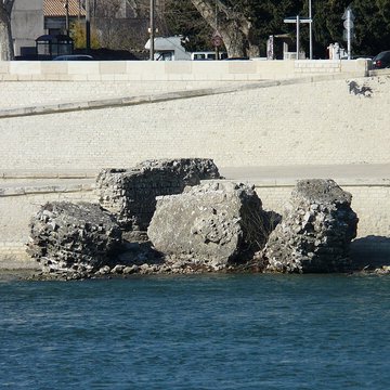 Pont de Constantin dArles