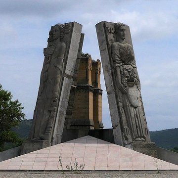 Ancien pont suspendu de Mirabeau également sur commune de Mirabeau Vaucluse 