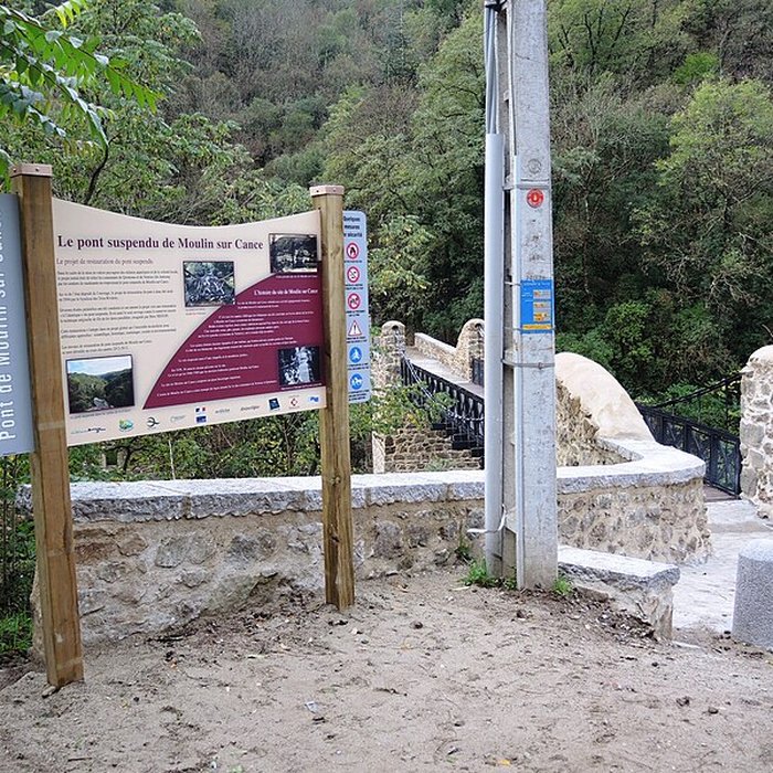 Photo de Pont suspendu sur la Cance dit Pont du Moulin  également sur commune de Vernosc-lès-Annonay