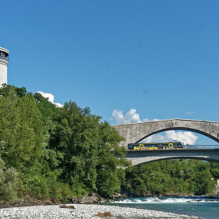 Photo de Vieux pont sur le Drac également sur commune de Claix