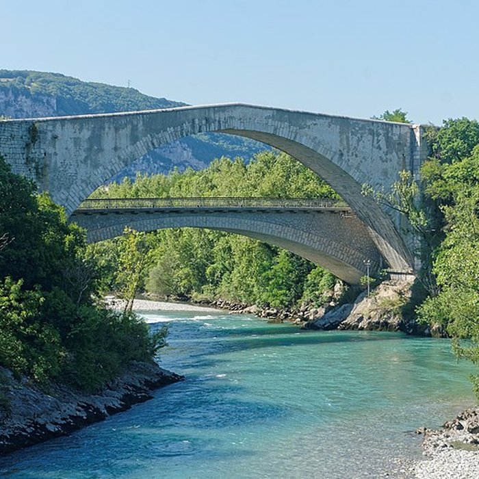 Photo de Vieux pont sur le Drac également sur commune de Claix
