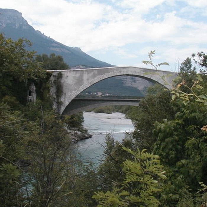 Photo de Vieux pont sur le Drac également sur commune de Claix