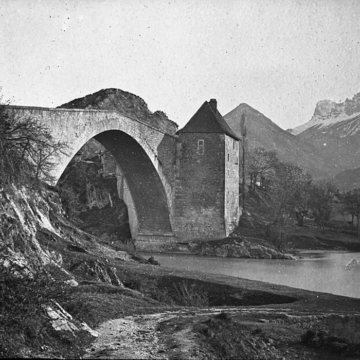 Photo de Vieux pont sur le Drac également sur commune de Claix