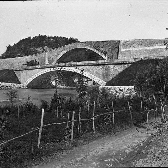 Photo de Vieux pont sur le Drac également sur commune de Claix