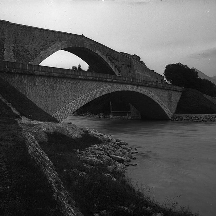 Photo de Vieux pont sur le Drac également sur commune de Claix