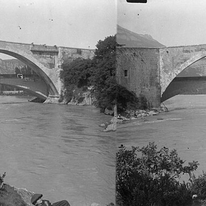 Photo de Vieux pont sur le Drac également sur commune de Claix