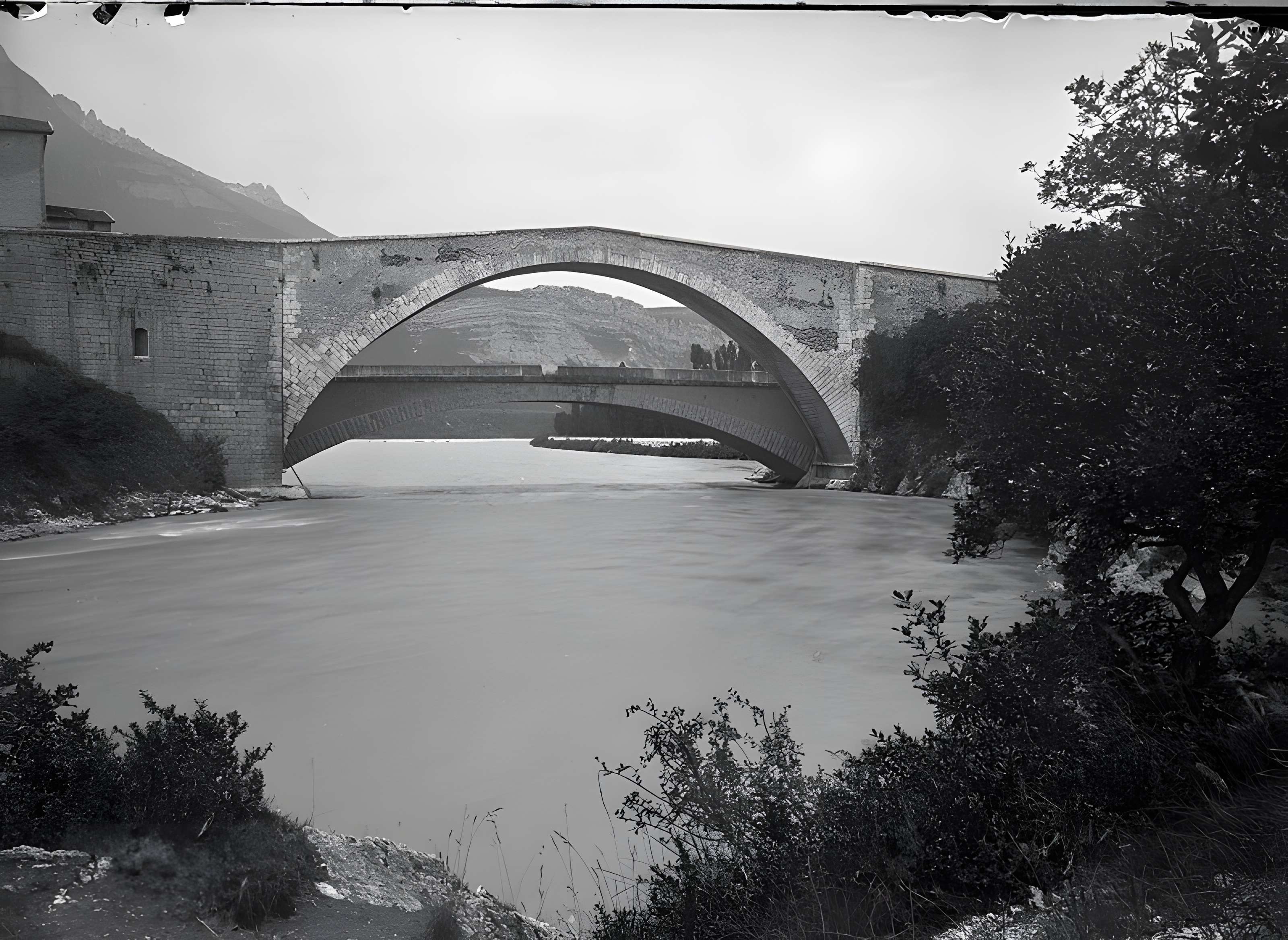 Pont Lesdiguières sur le Drac à Claix
