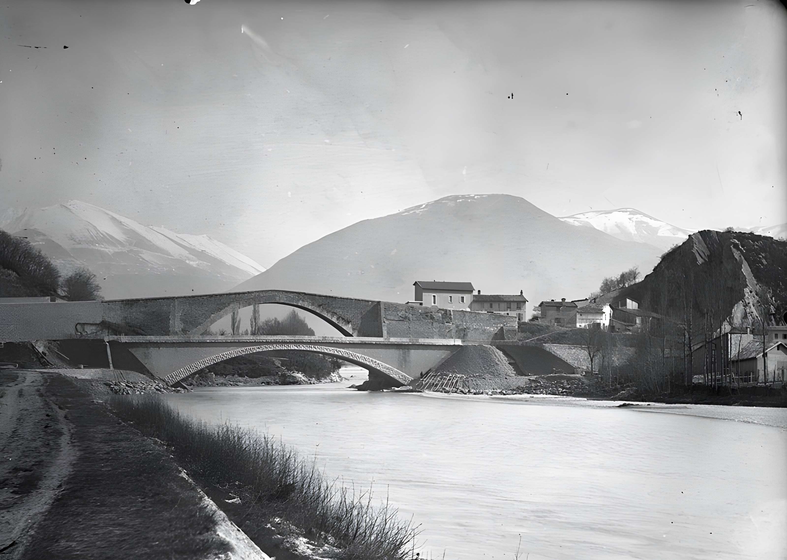 Pont Lesdiguières sur le Drac à Claix