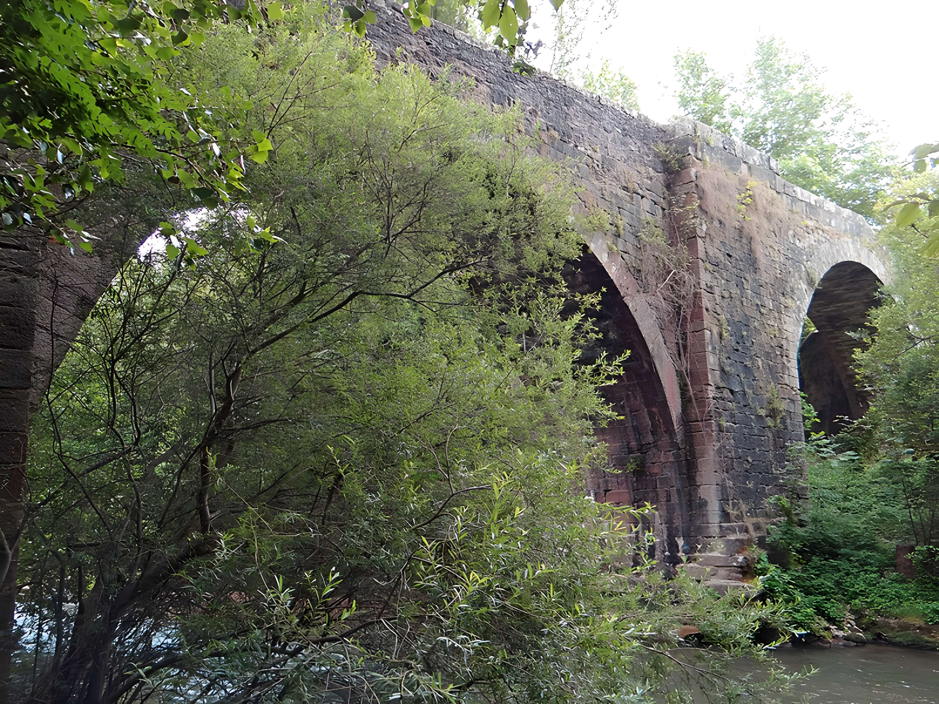 Pont sur la Sorgues à Saint-Félix-de-Sorgues