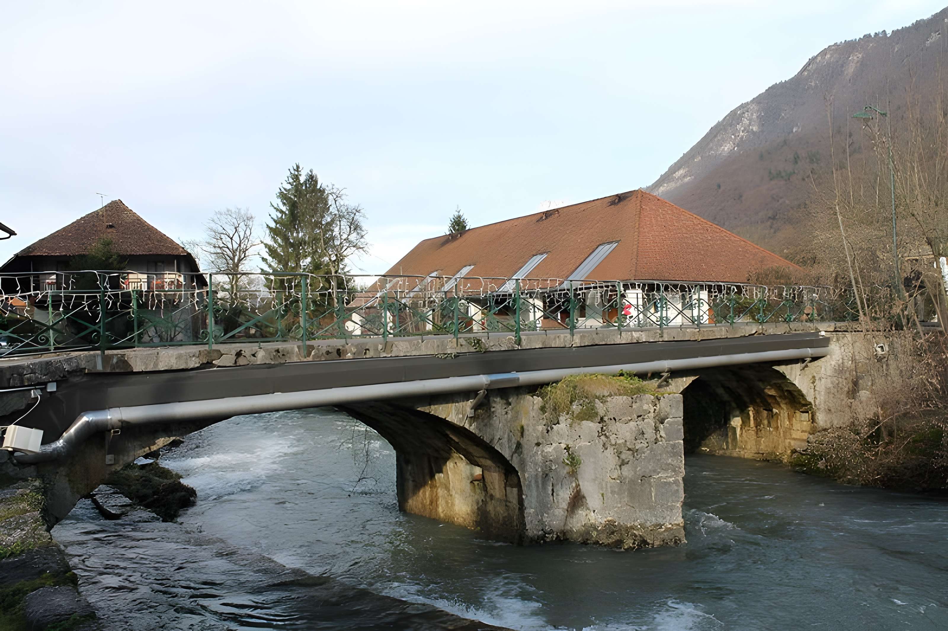 Pont sur l'Eau Morte de Doussard 