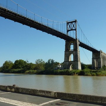 Pont suspendu de Tonnay-Charente