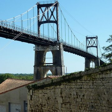 Pont suspendu de Tonnay-Charente