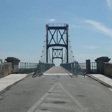 Pont suspendu de Tonnay-Charente