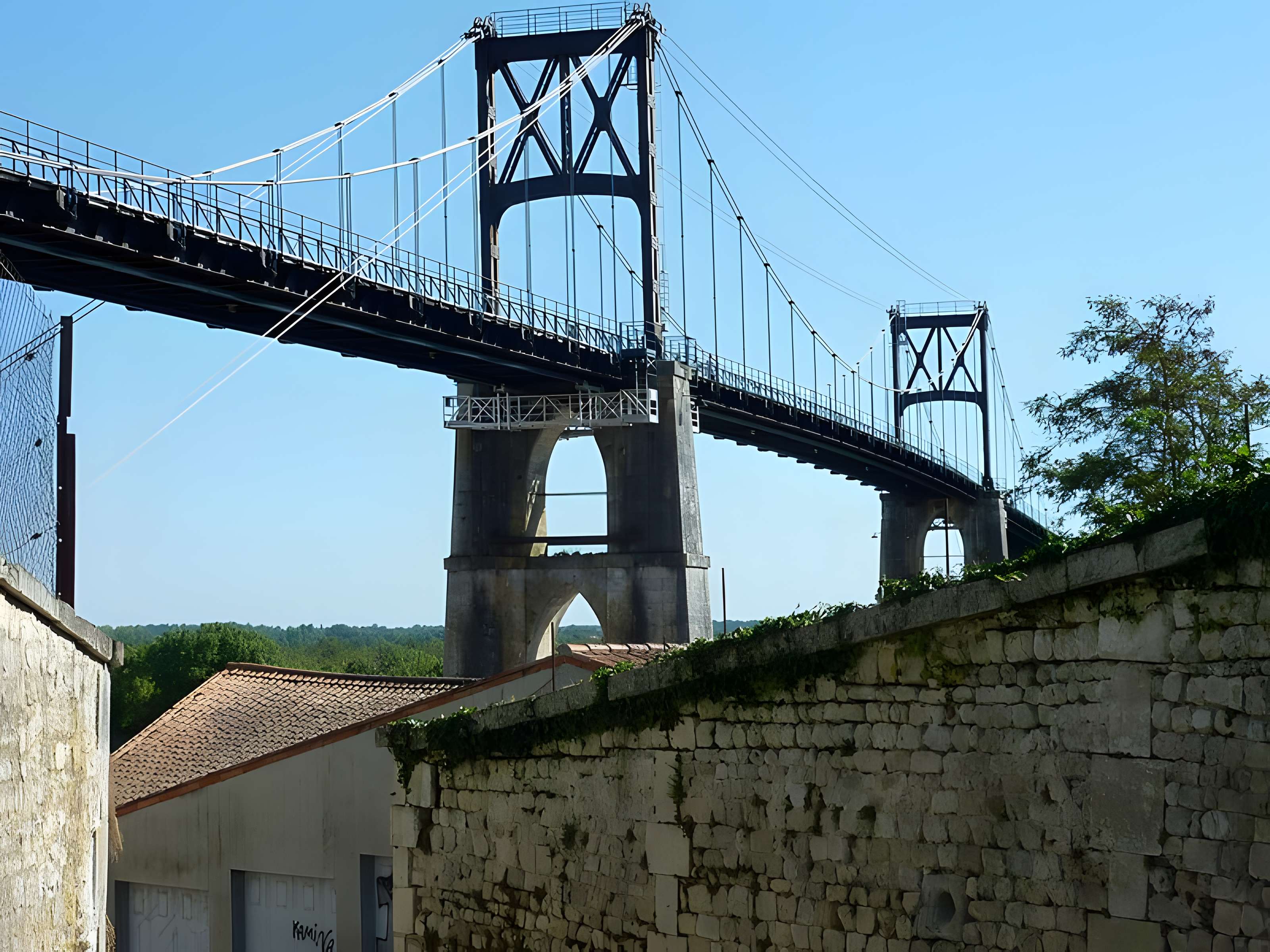 Pont suspendu de Tonnay-Charente