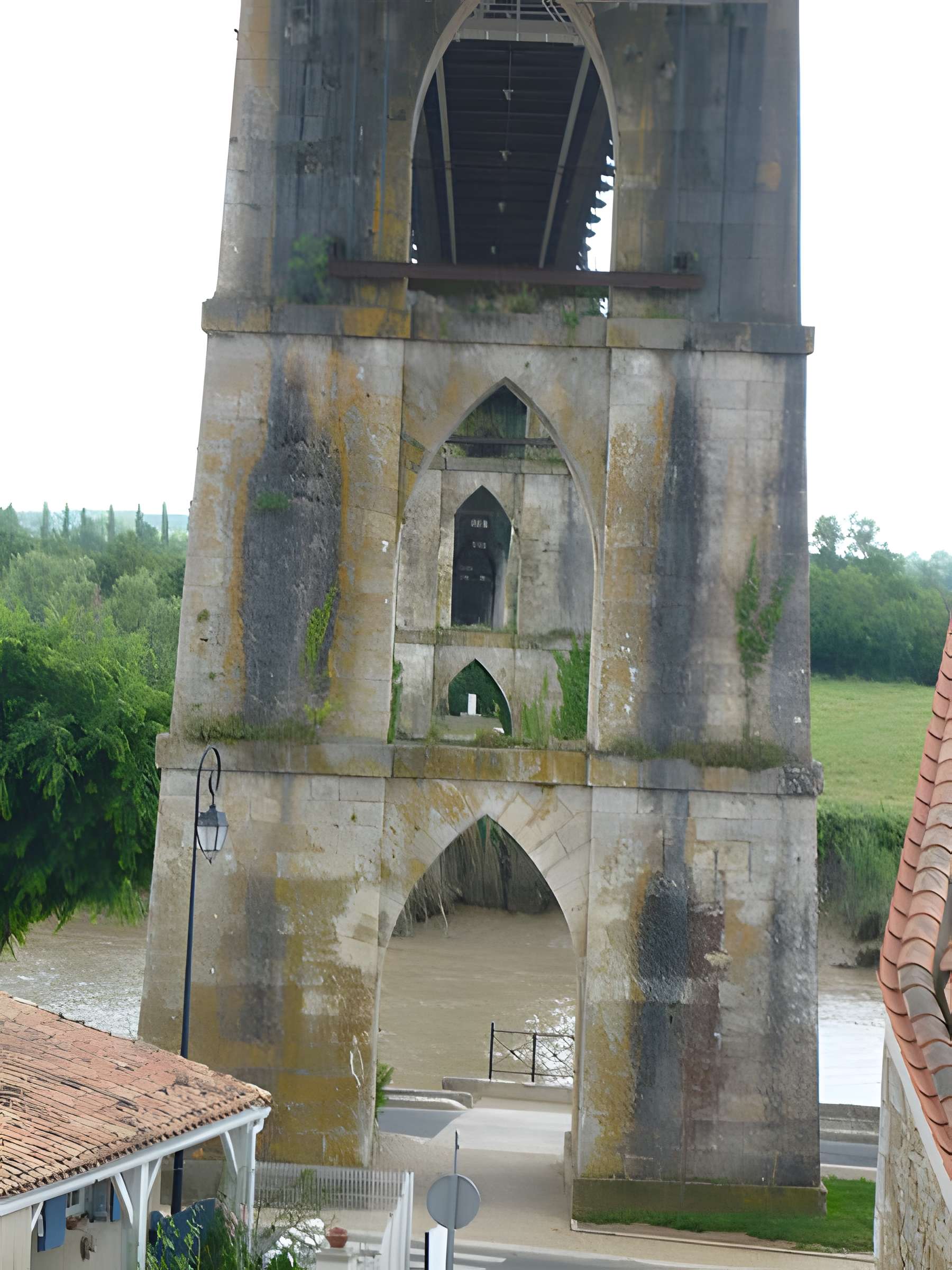 Pont suspendu de Tonnay-Charente