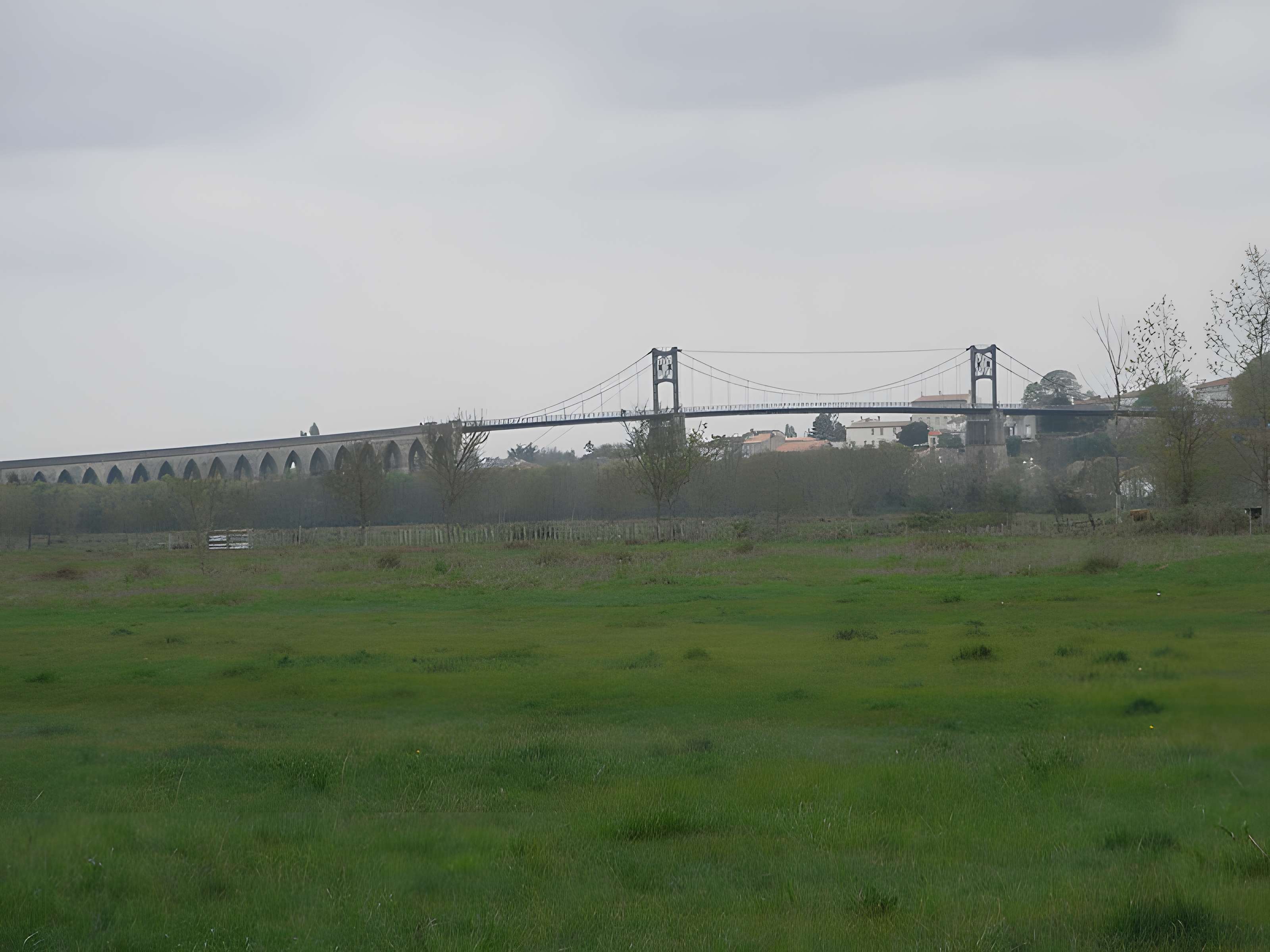 Pont suspendu de Tonnay-Charente