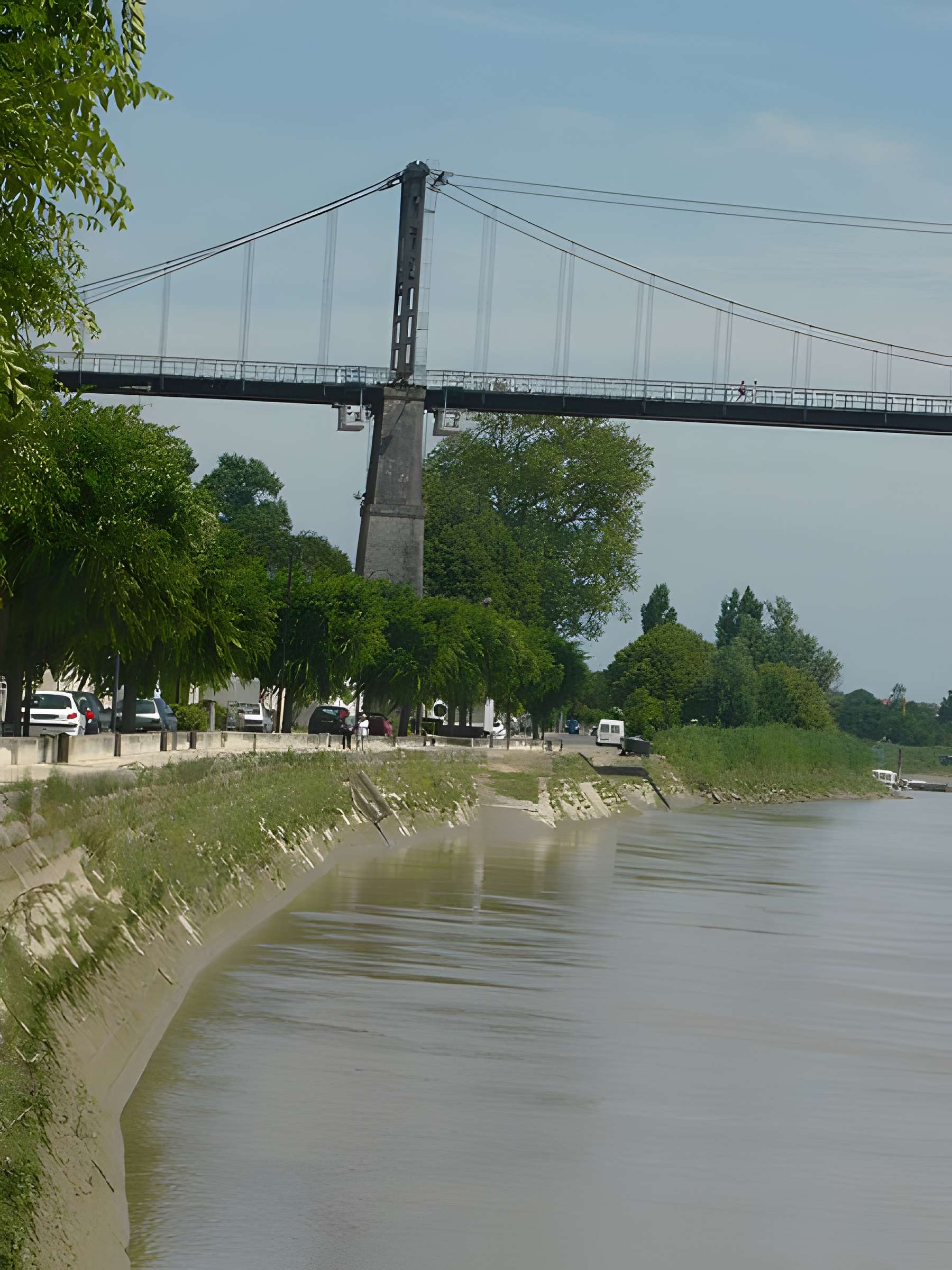 Pont suspendu de Tonnay-Charente