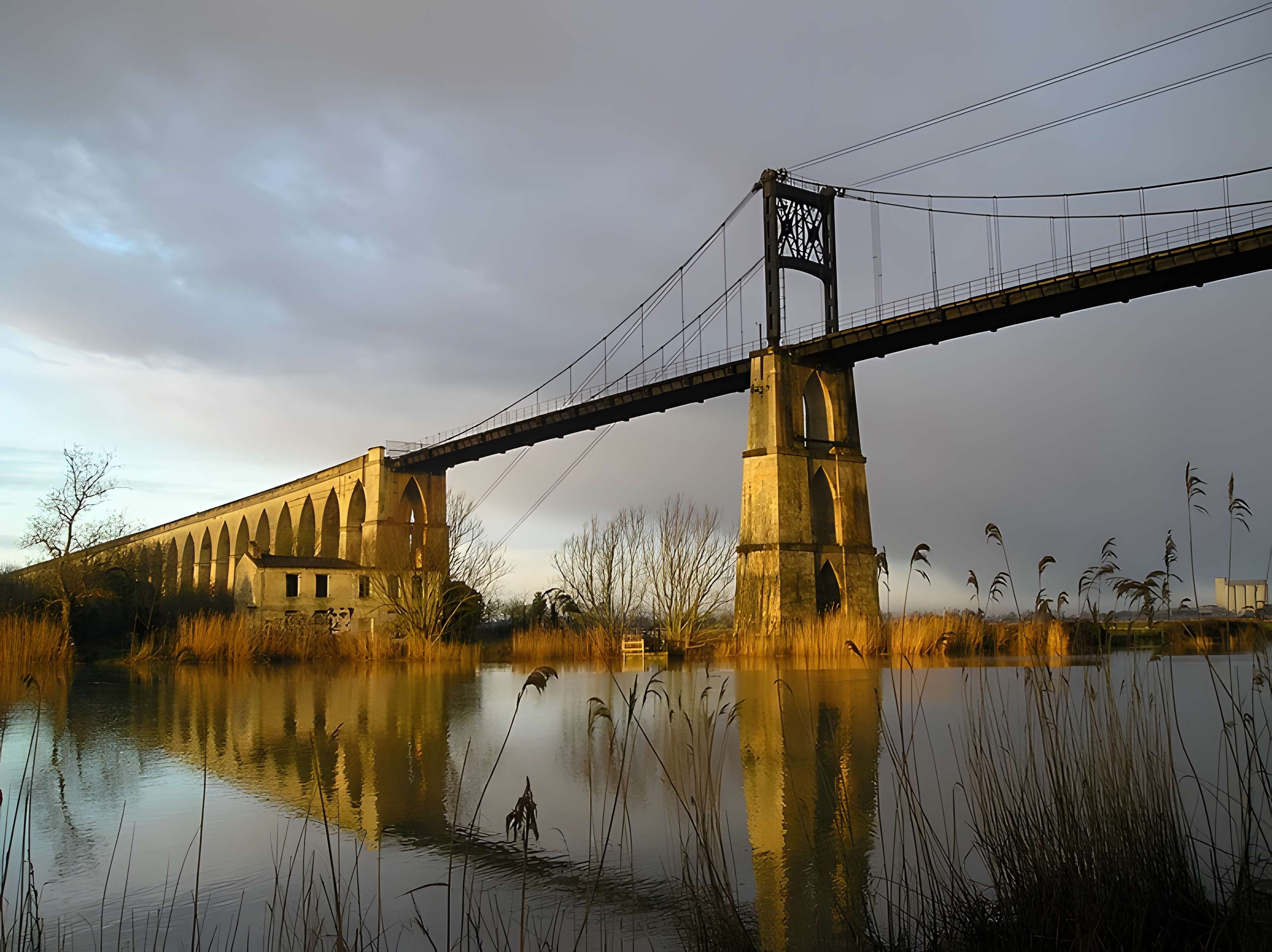 Pont suspendu de Tonnay-Charente
