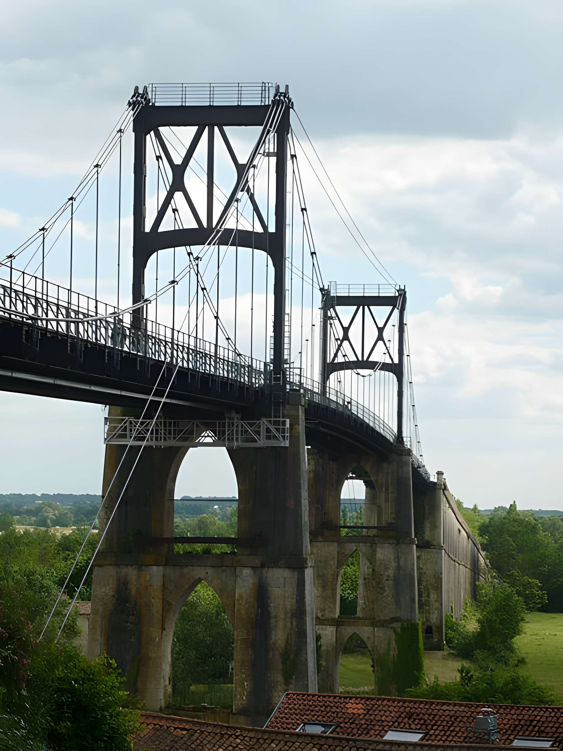 Pont suspendu de Tonnay-Charente