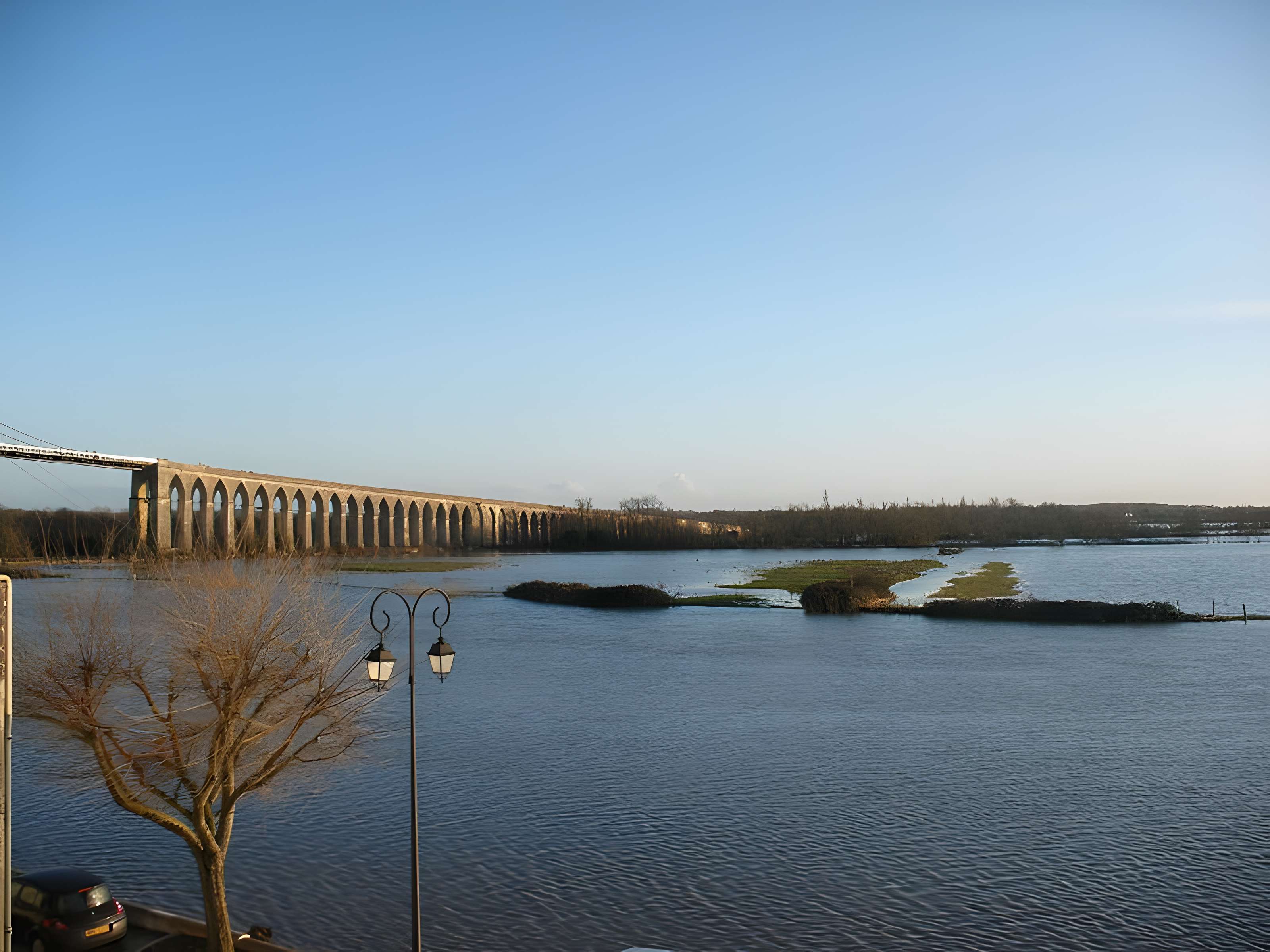 Pont suspendu de Tonnay-Charente