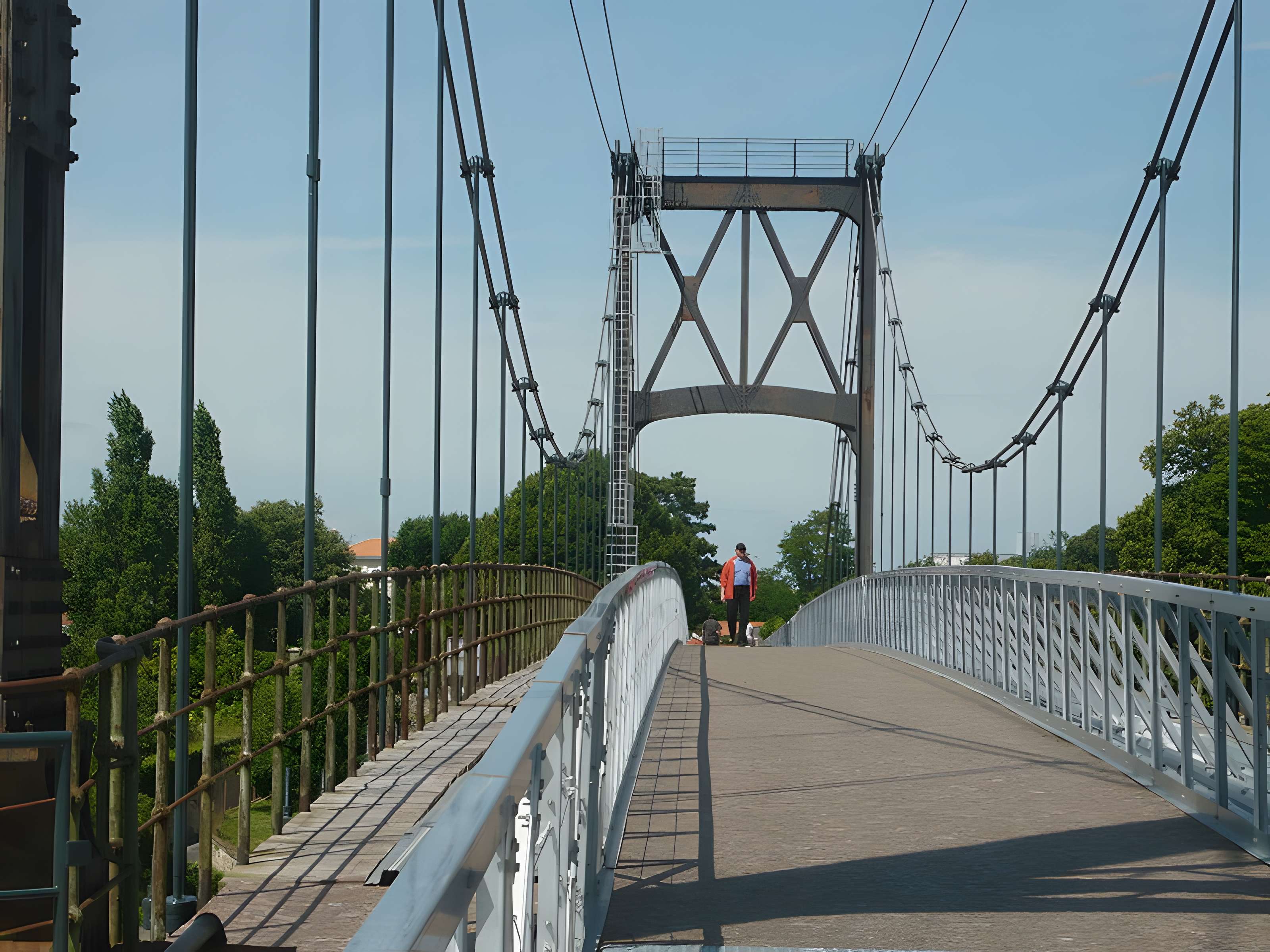 Pont suspendu de Tonnay-Charente