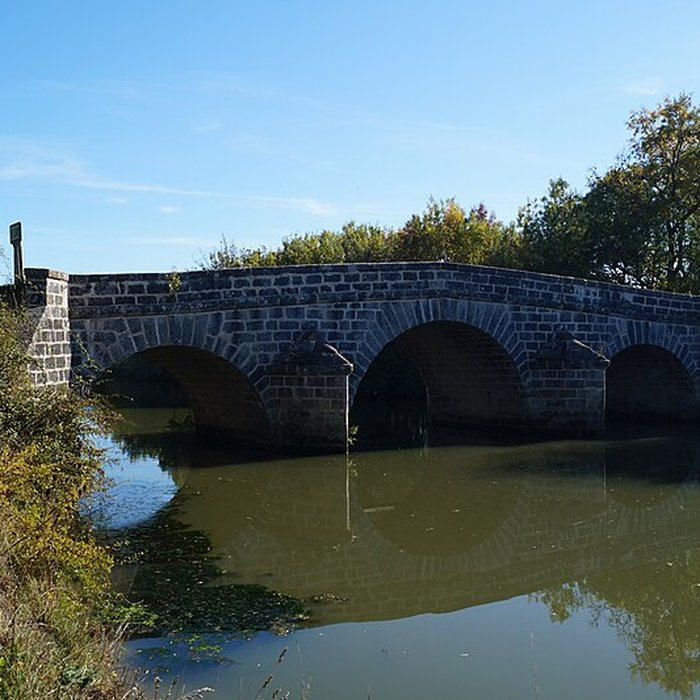 Photo de Deux ponts du Port-La-Claye sur la rivière Le Lay également sur communes de La Claye, Curzon, Saint-Cyr-en-Talmondais