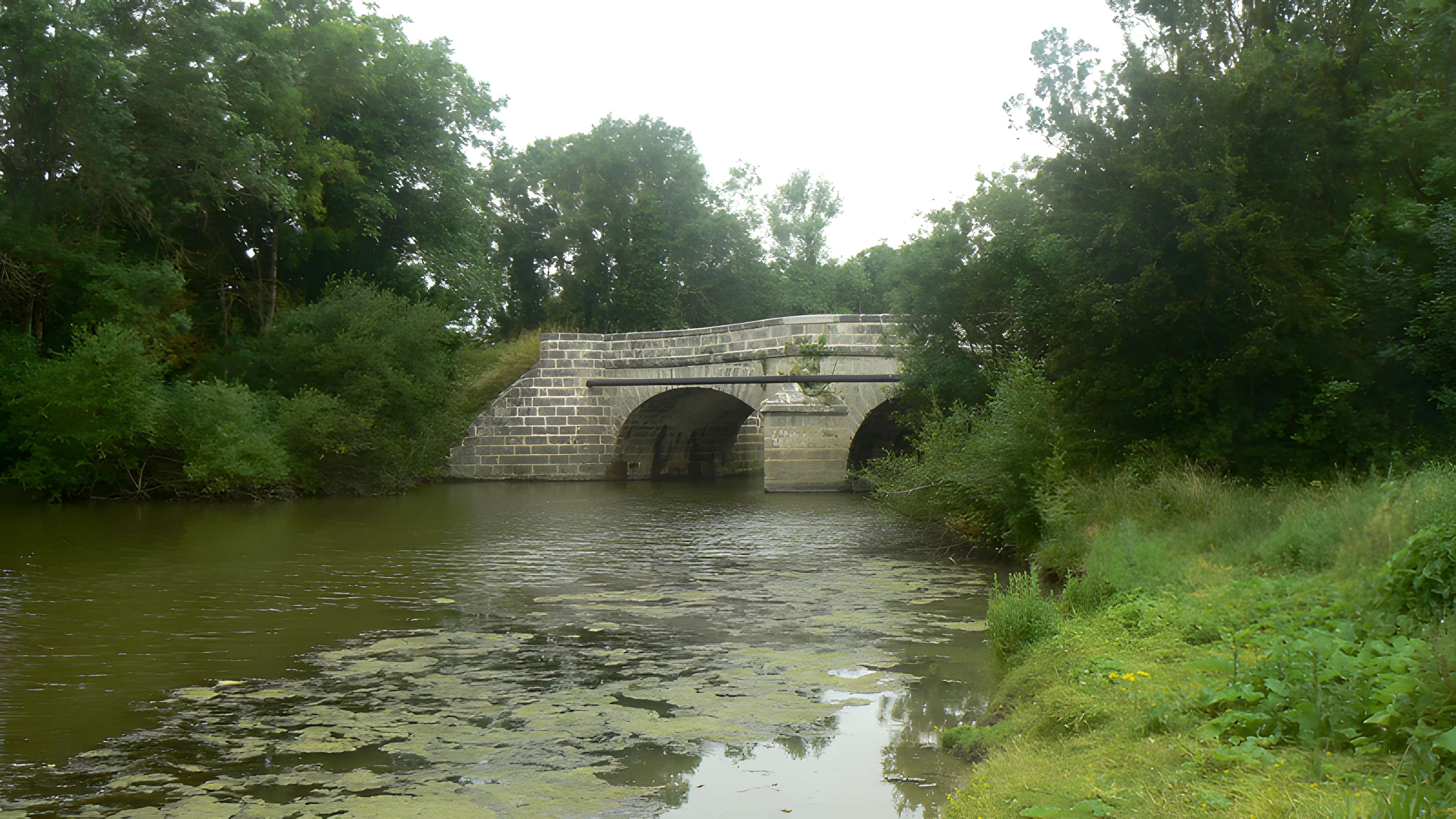 Ponts du Port-la-Claye à Curzon