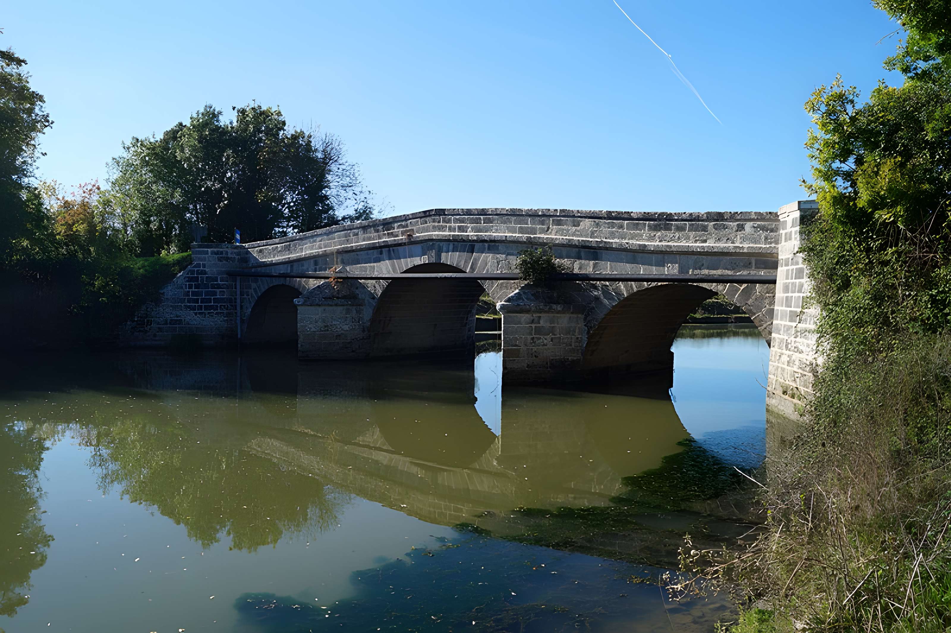 Ponts du Port-la-Claye à Curzon