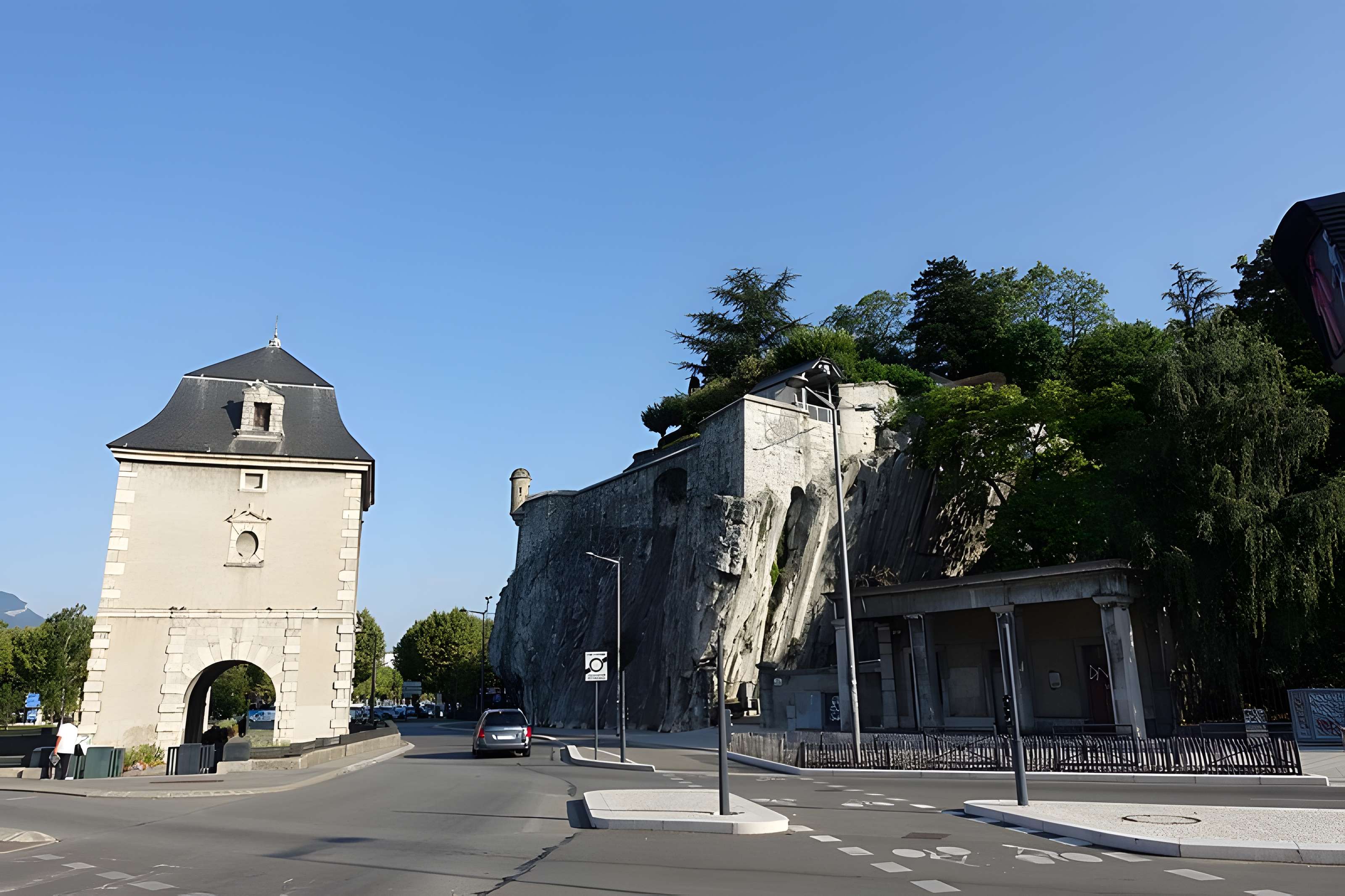 Pavillon de la Porte de France