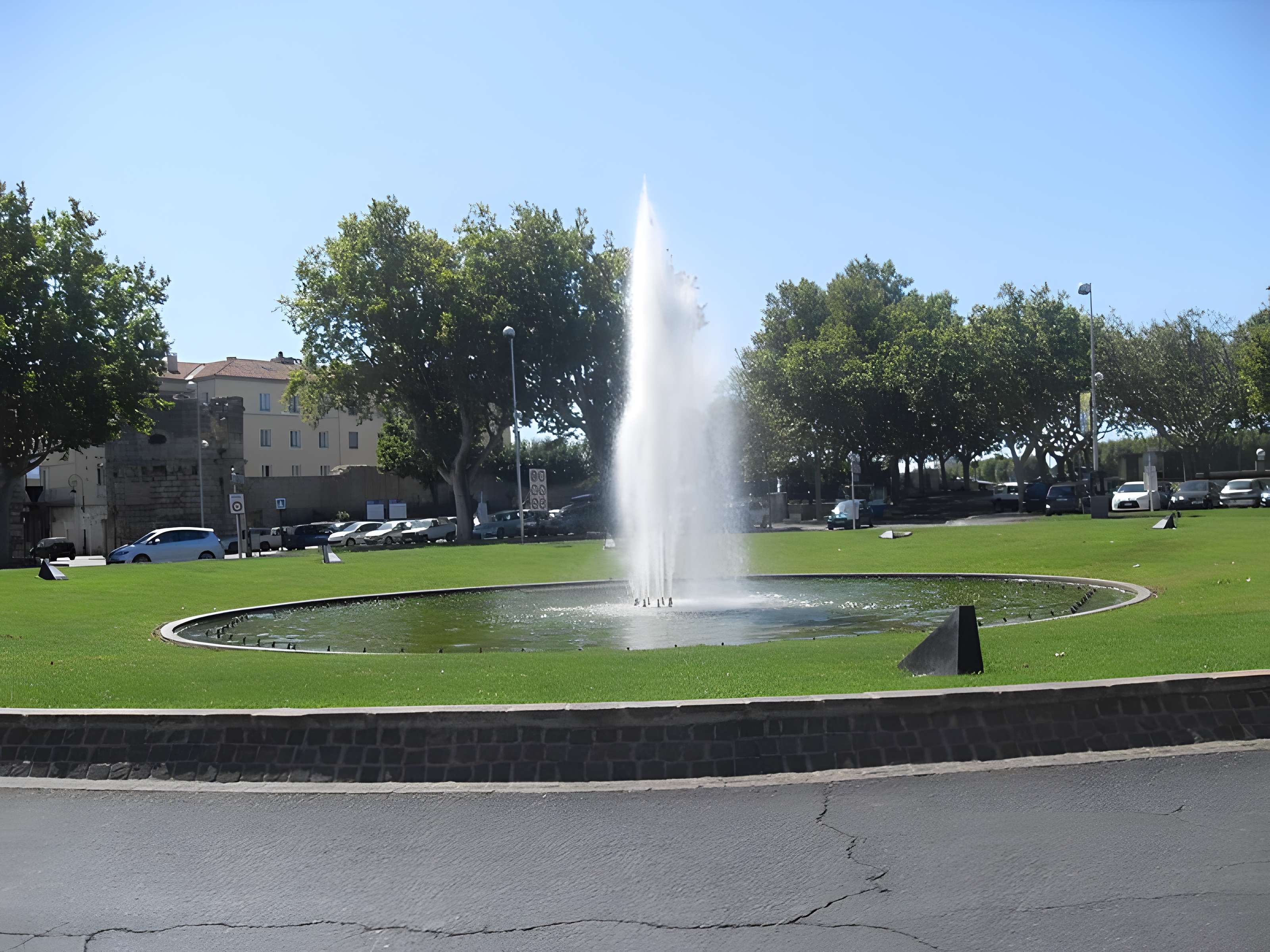Porte de la Cavalerie d'Arles