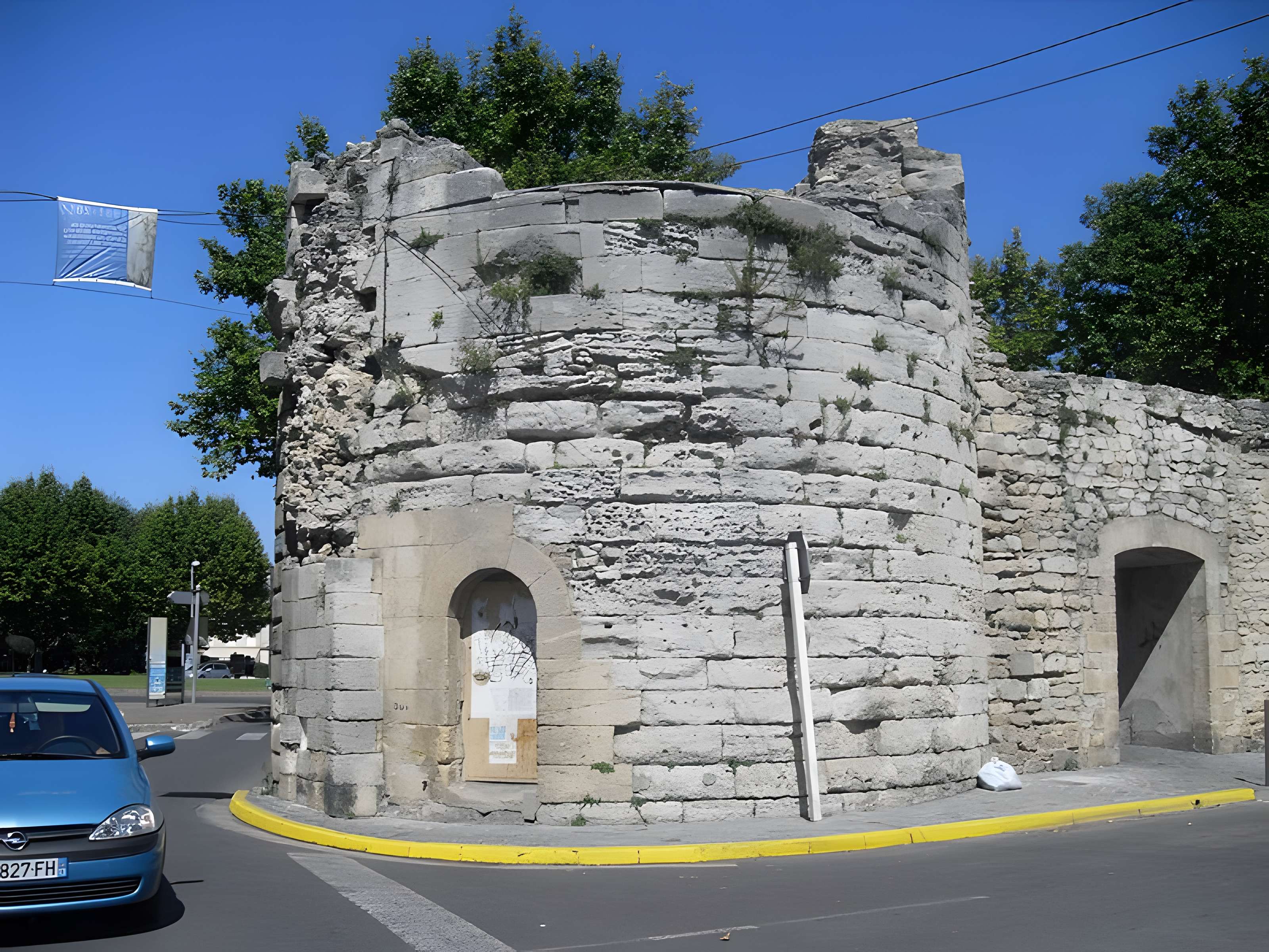 Porte de la Cavalerie d'Arles