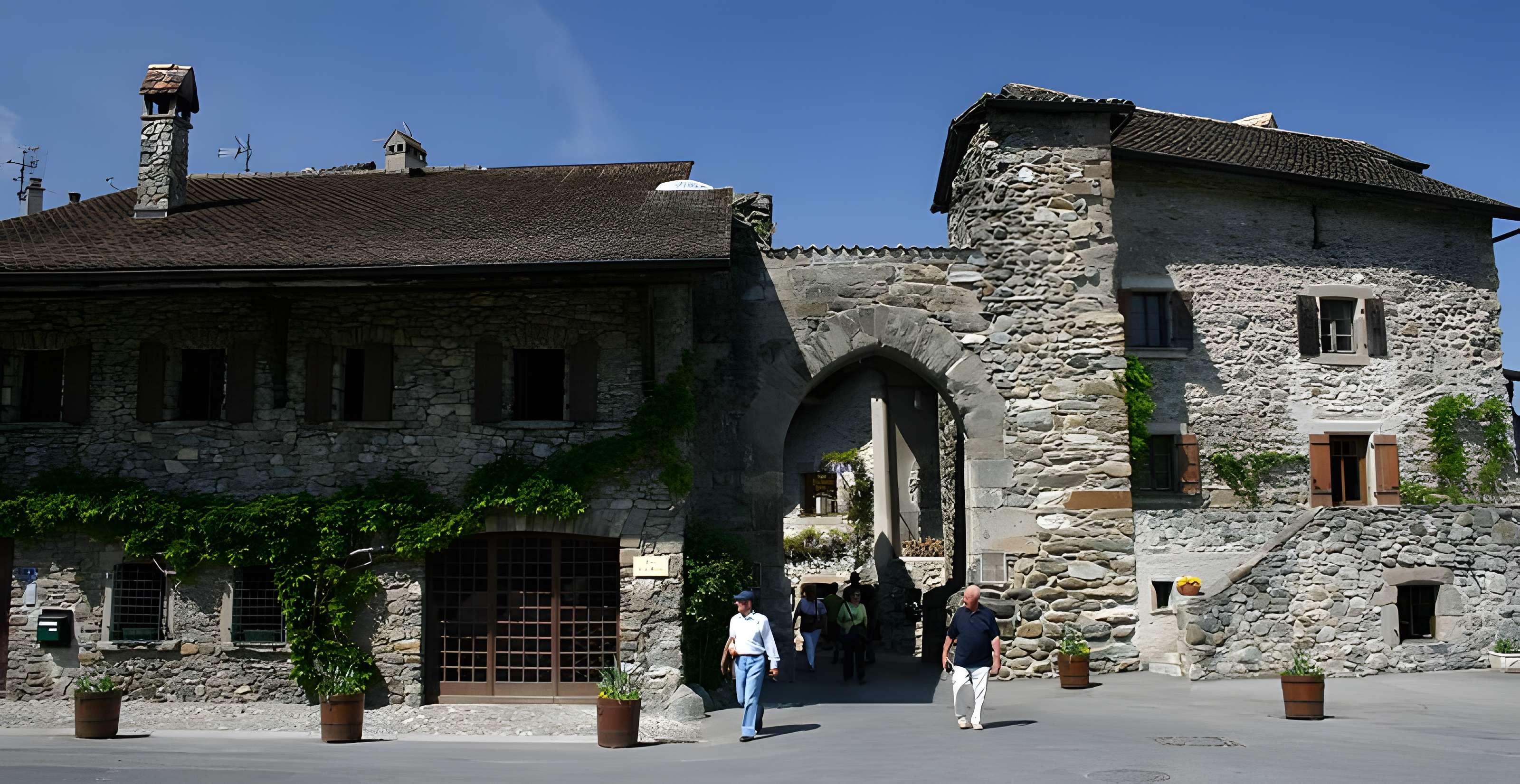 Porte de Thonon à Yvoire