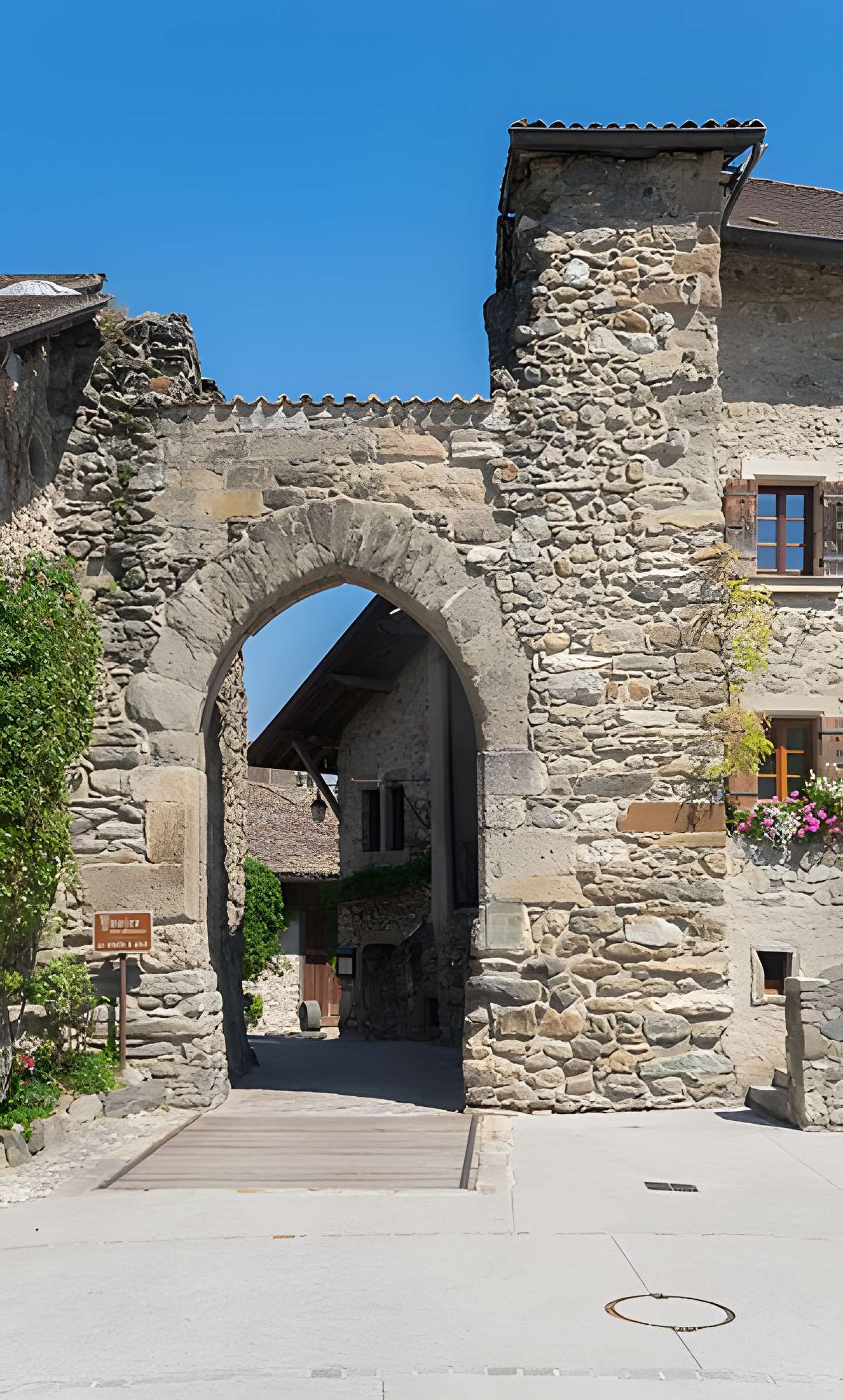 Porte de Thonon à Yvoire