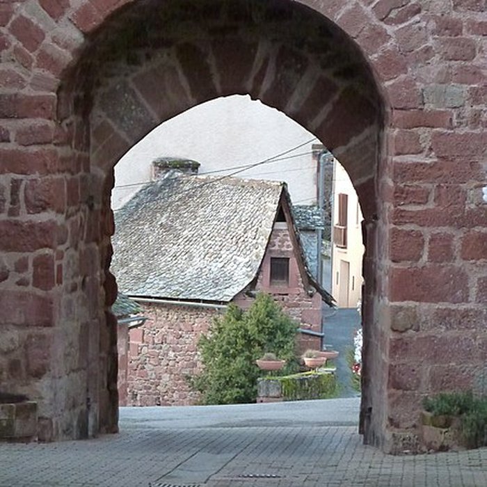 Photo de Porte de ville de Villecomtal