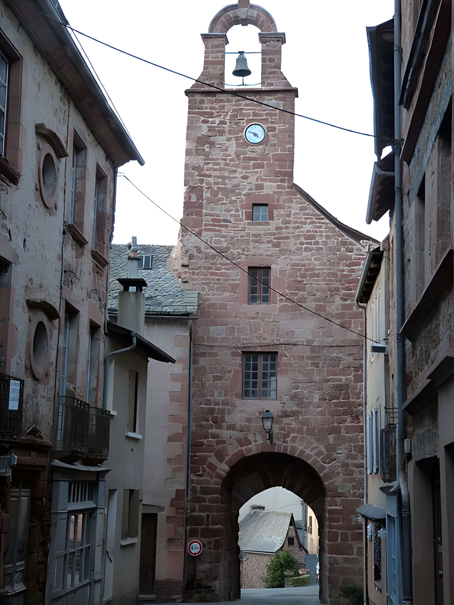 Porte de ville de Villecomtal 