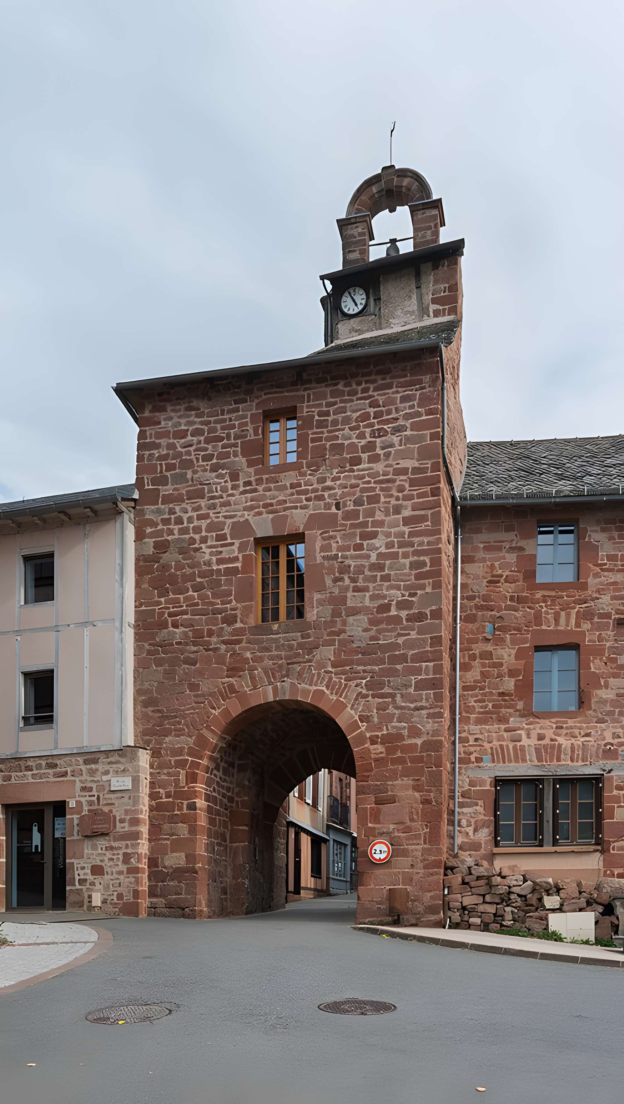 Porte de ville de Villecomtal