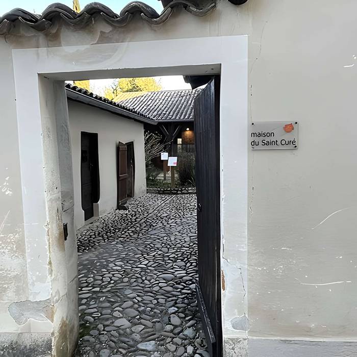 Photo de Presbiterio del parroco di Ars in Ars-sur-Formans