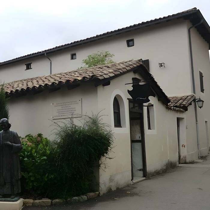 Photo de Presbiterio del parroco di Ars in Ars-sur-Formans