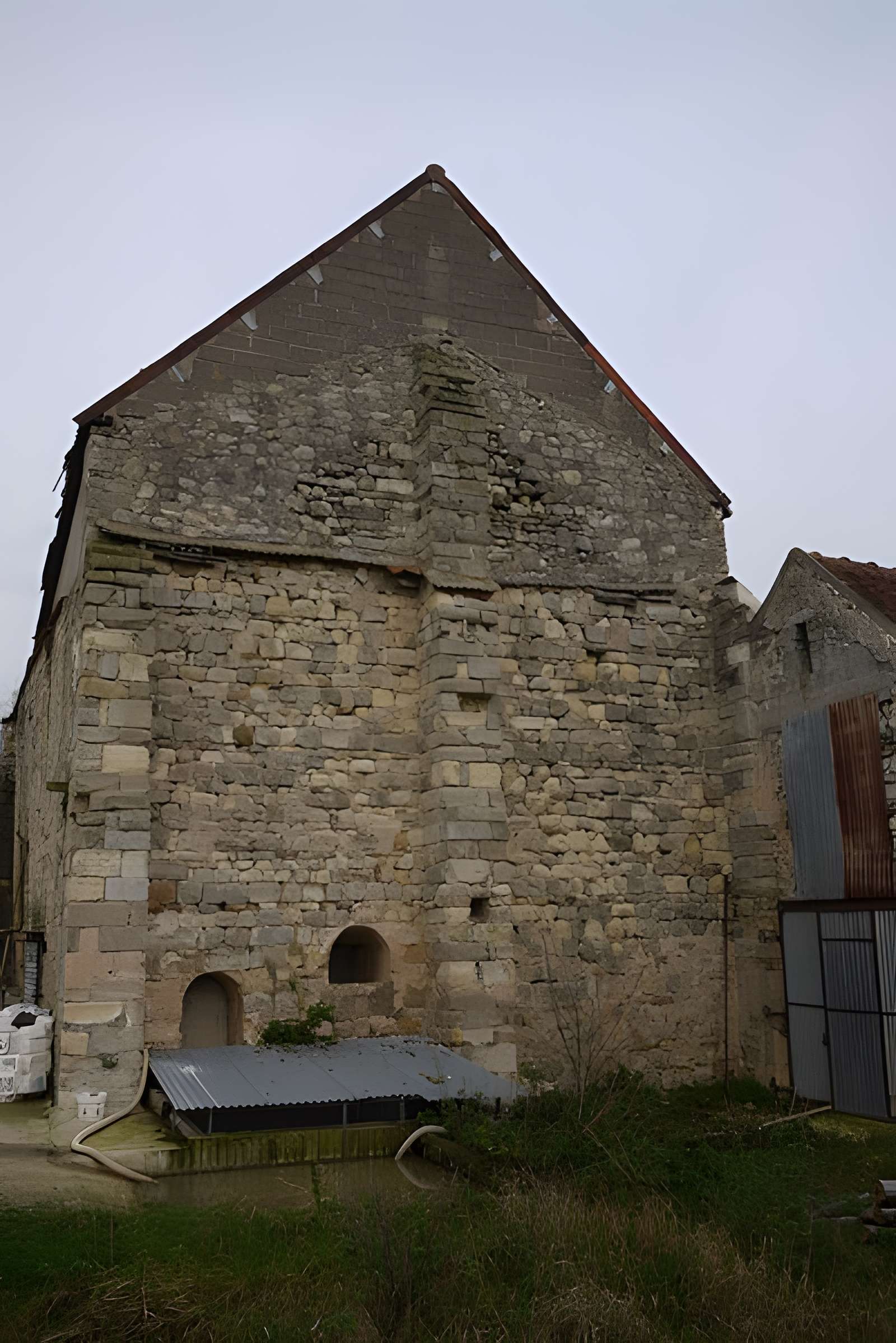 Prévôté de Favières à Sergy