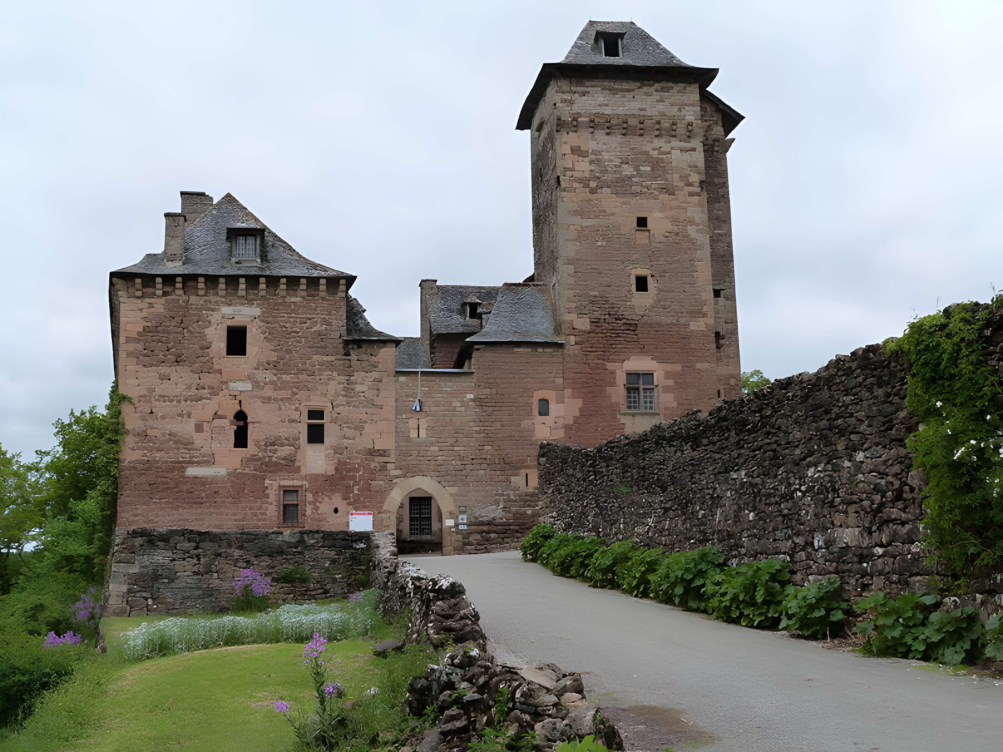 Château du Colombier à Salles-la-Source