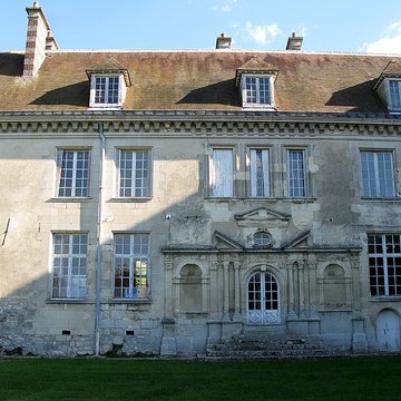 Prieuré dOulchy-le-Château